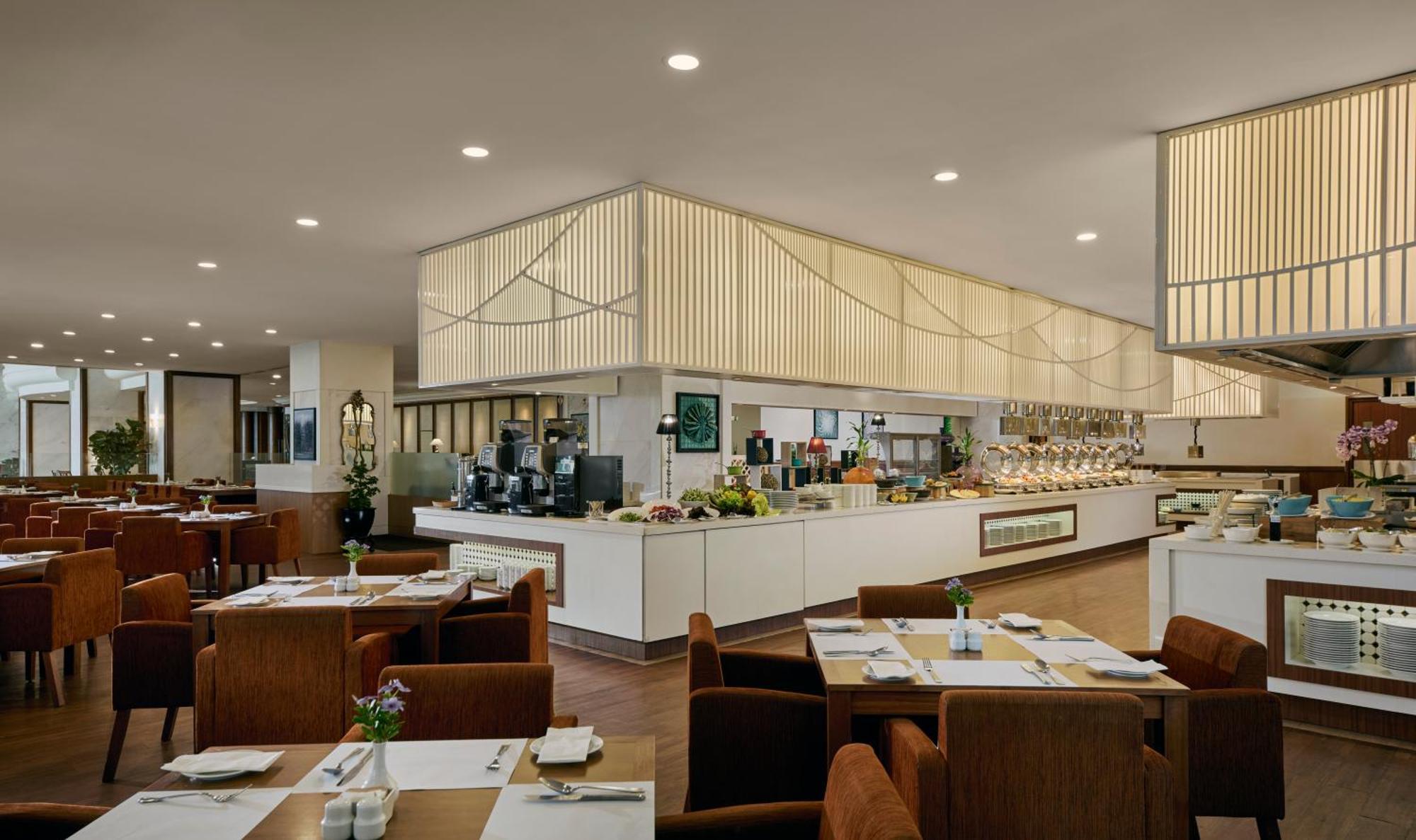 Gurney Bay Hotel, A Parkroyal Partner Hotel Джорджтаун Экстерьер фото The restaurant