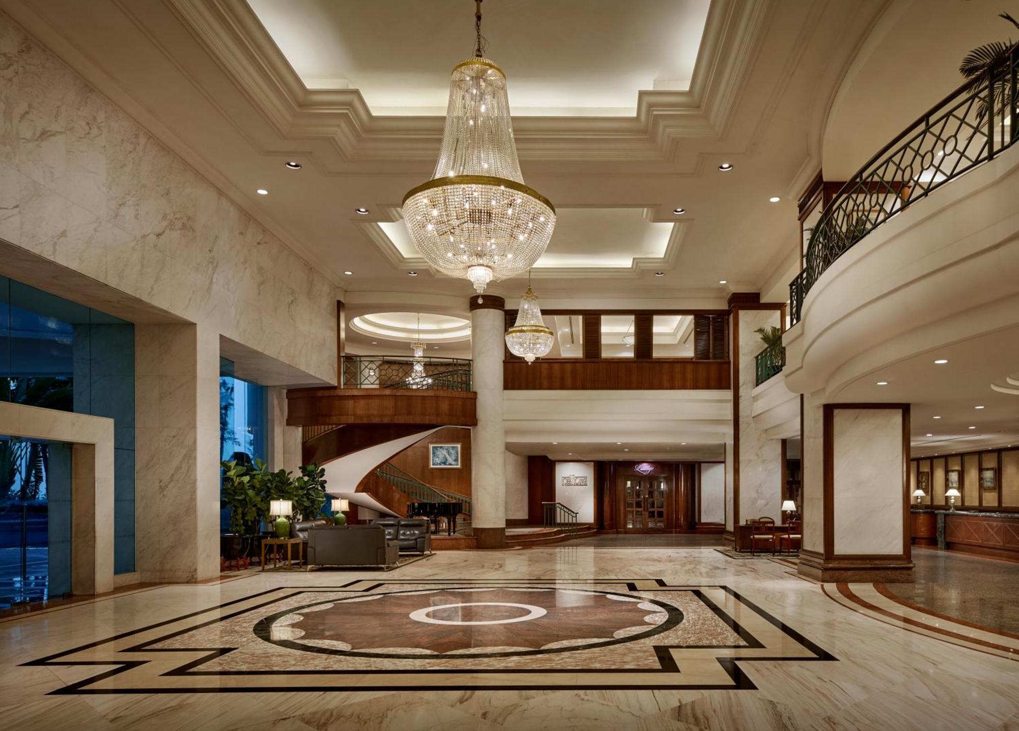Gurney Bay Hotel, A Parkroyal Partner Hotel Джорджтаун Экстерьер фото The lobby of the hotel