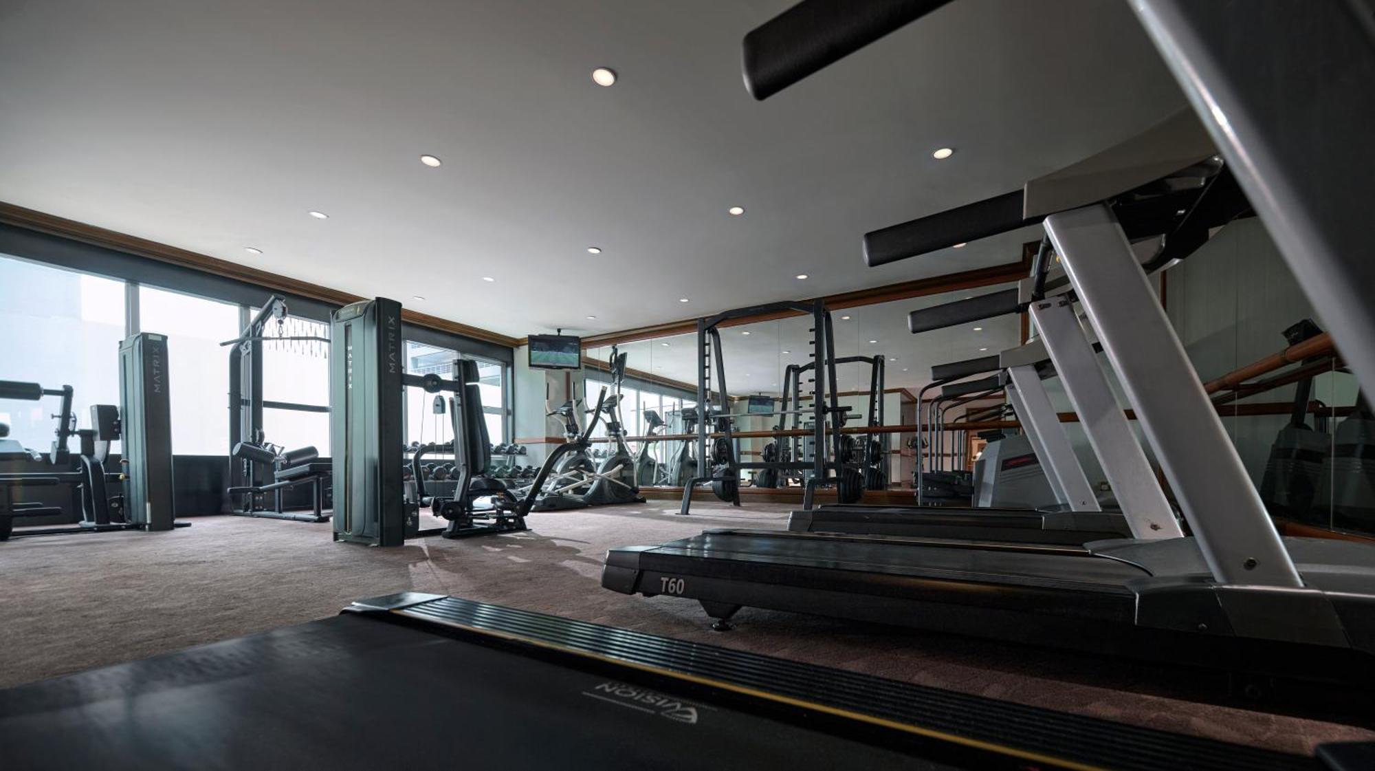 Gurney Bay Hotel, A Parkroyal Partner Hotel Джорджтаун Экстерьер фото The gym at the hotel