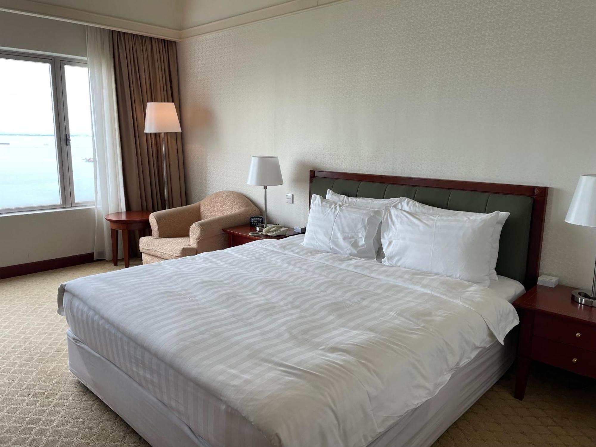 Gurney Bay Hotel, A Parkroyal Partner Hotel Джорджтаун Экстерьер фото